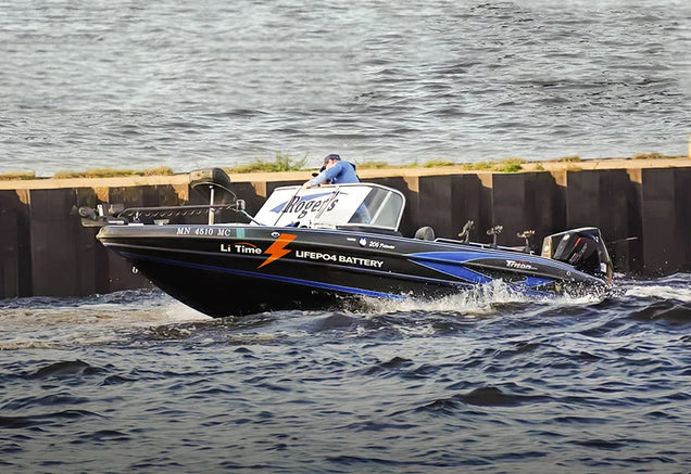 Wie lange läuft ein 100 Ah LiFePO4 Akku mit einem Trolling-Motor?